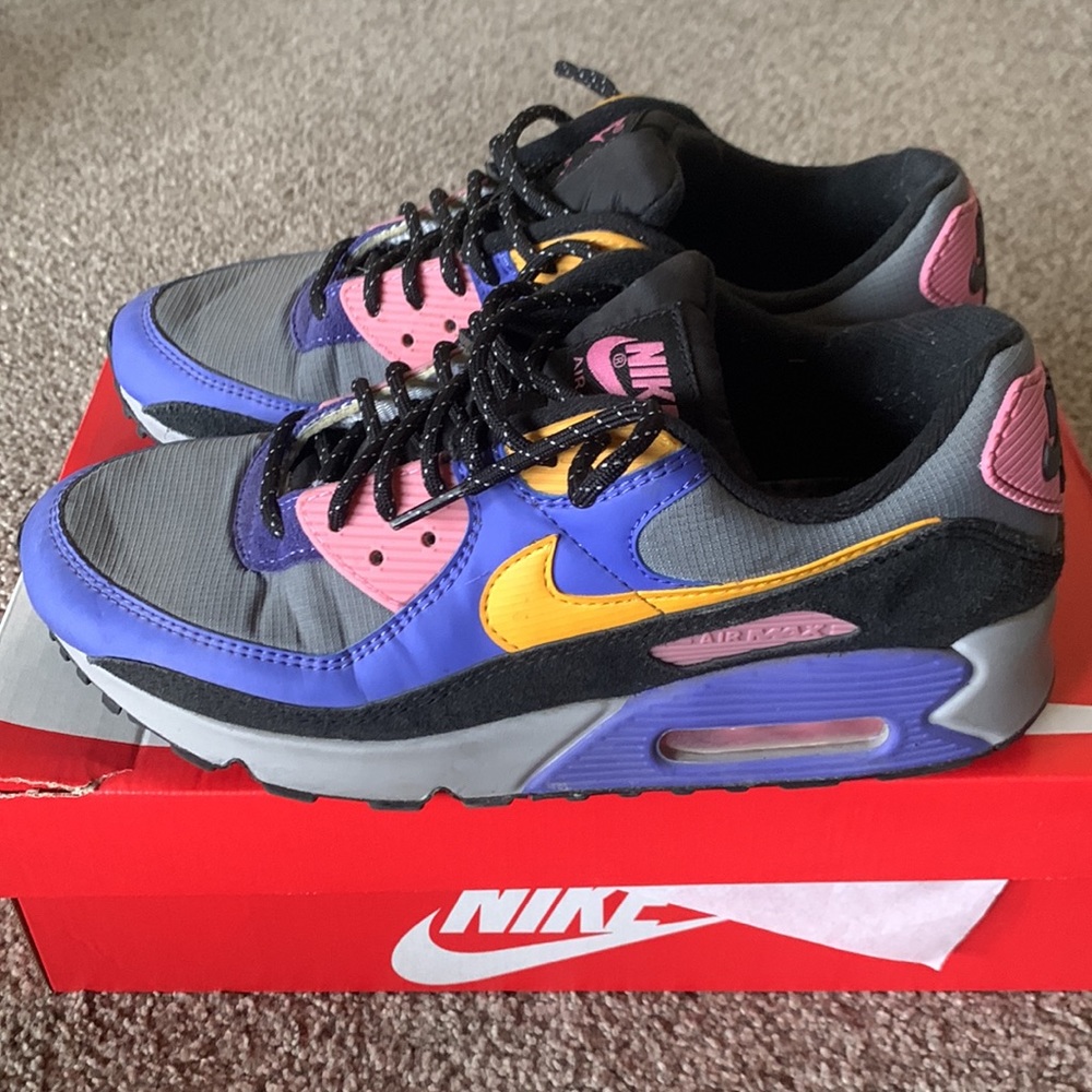 Nike Women's Air Max 90 in Purple and Yellow